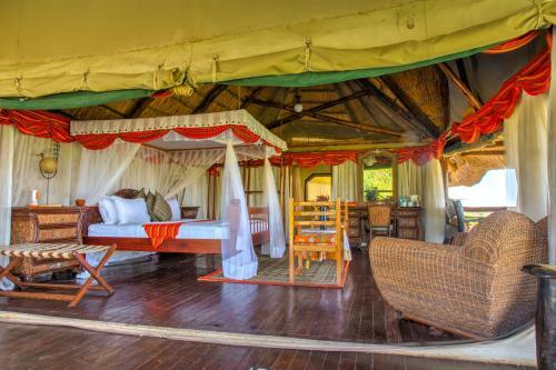 Lodge Manyara Wildlife Safari Camp