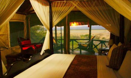 Lodge Manyara Wildlife Safari Camp