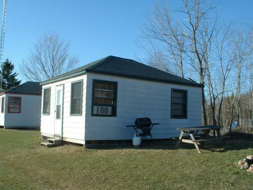 Limerick Lake Lodge And Marina