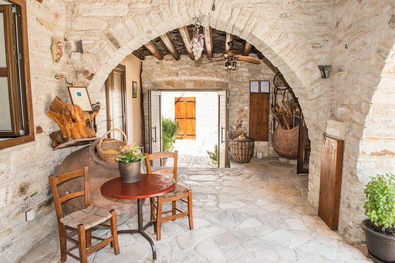 Hostal Our House