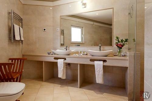 Valverde Villa Sleeps 21 Pool Air Con Wifi