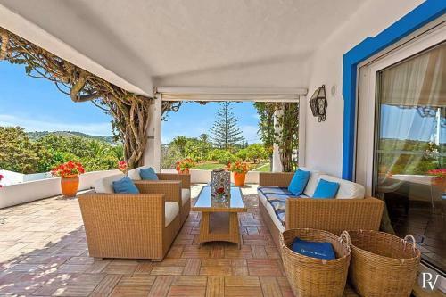 Valverde Villa Sleeps 21 Pool Air Con Wifi