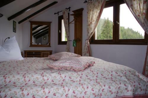 Hostal Casa Motului B&B