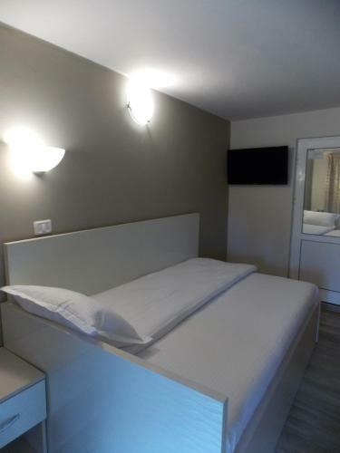 Hostal Pensiune Xe-mar