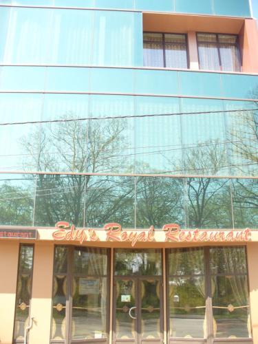 Edy's Royal Hotel Braila