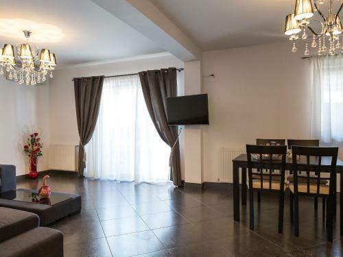 Casa Bella Apartments