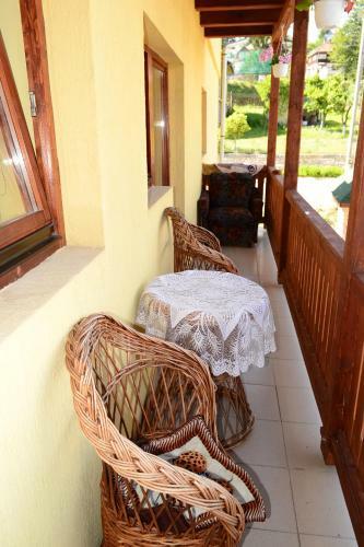 Hostal Pensiunea Floare De Colt
