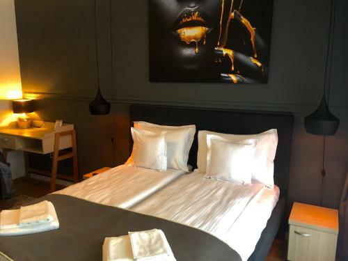 Flori De Iulie Aparthotel