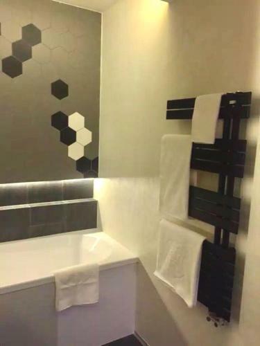 Flori De Iulie Aparthotel