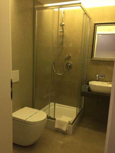 Flori De Iulie Aparthotel