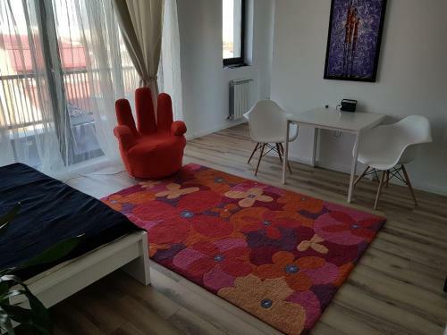 Like Home Apartments