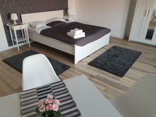 Like Home Apartments