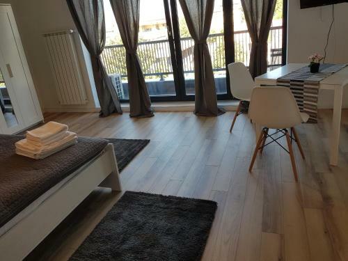 Like Home Apartments