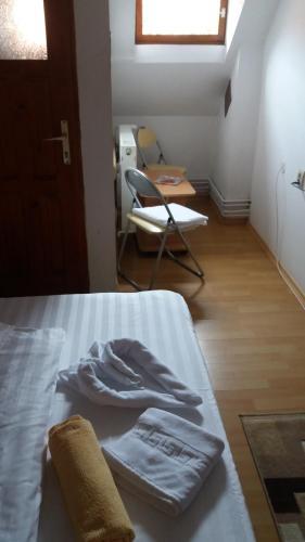 Hostal Casa Floare De Colt