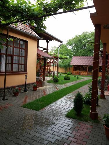 Hostal Casa Floare De Colt