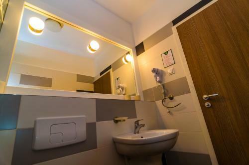 Hostal Pensiunea La Broscuta