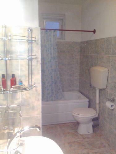 Hostal Guest House Bumbesti