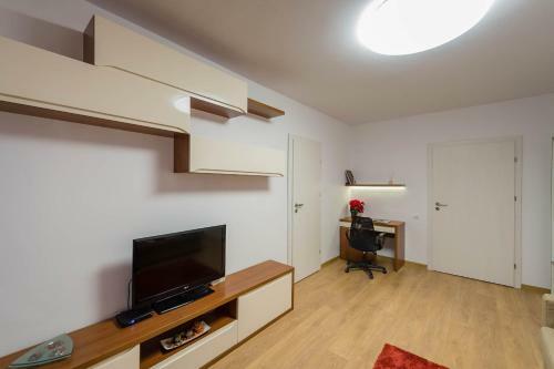 Skyline Downtown Apartment
