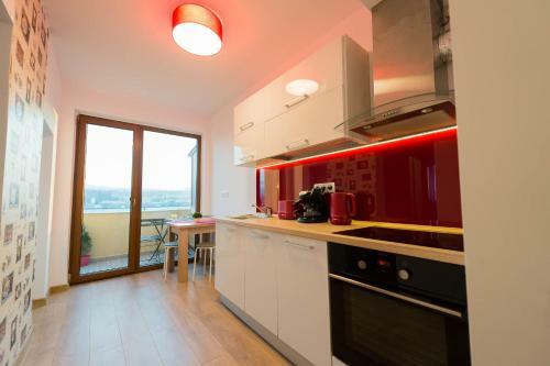 Skyline Downtown Apartment