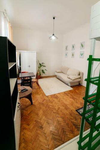 Mathe Apartments 3