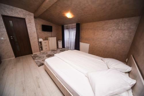 Hostal Nelana Guest House