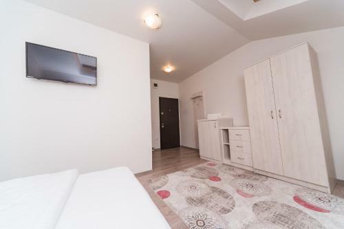 Hostal Nelana Guest House