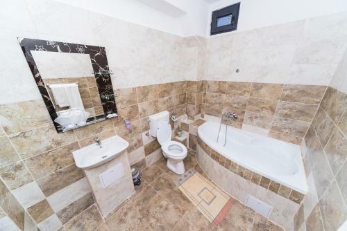 Hostal Nelana Guest House
