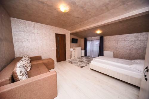 Hostal Nelana Guest House