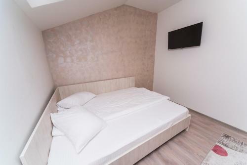 Hostal Nelana Guest House