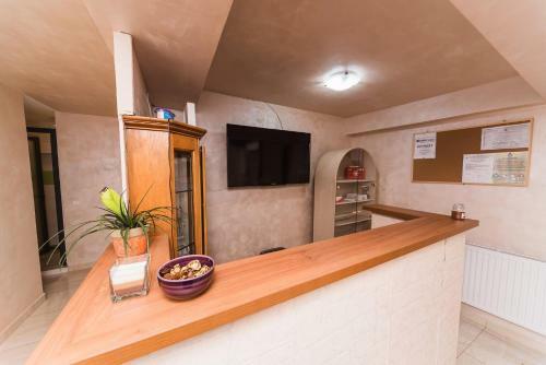 Hostal Nelana Guest House