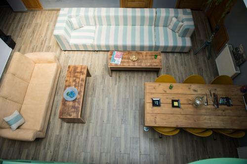 Iron Hostel & Accommodation