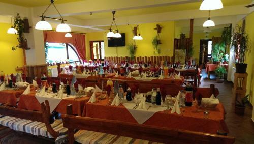 Hostal Erdelyi Gonduzo Pension Restaurant