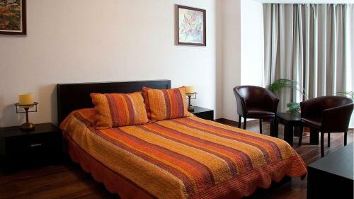 Hotel Navrom River