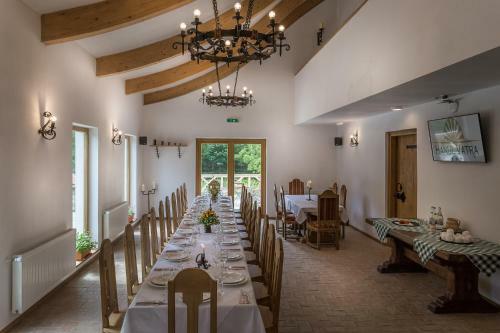 Posada Hanul Vatra