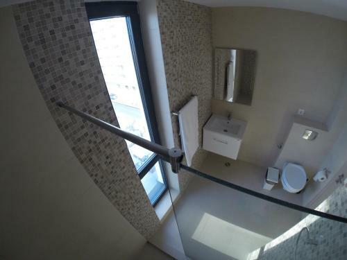 911 Mamaia Apartments