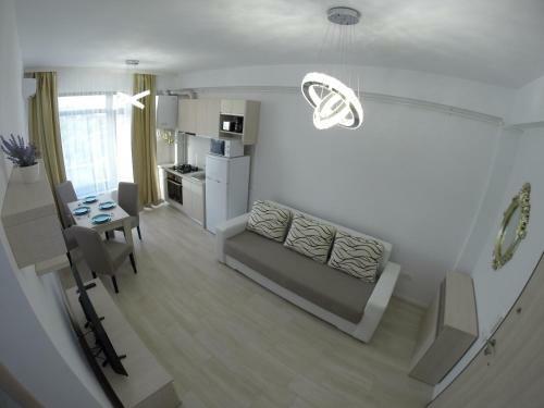911 Mamaia Apartments
