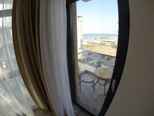 911 Mamaia Apartments