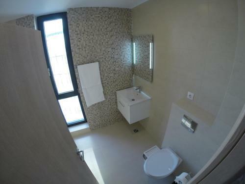 911 Mamaia Apartments