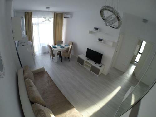 911 Mamaia Apartments
