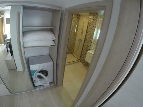 911 Mamaia Apartments