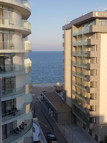 911 Mamaia Apartments