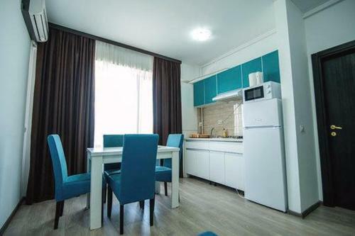 Summerland Luxury Apartment