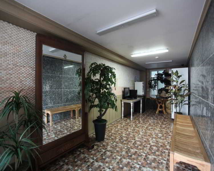 Albergue Feliz Town