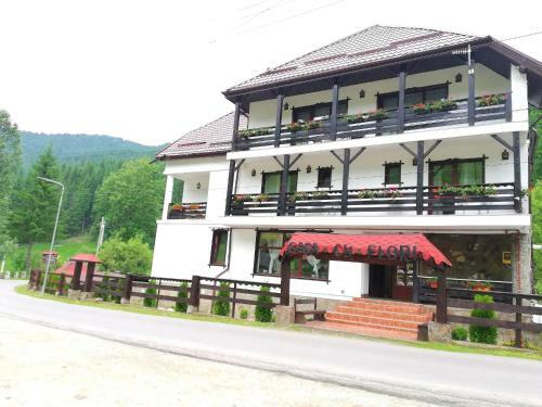 Hostal Casa Cu Flori