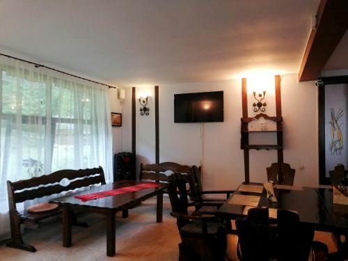 Hostal Casa Cu Flori