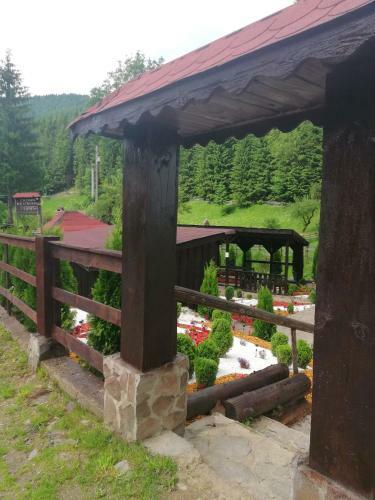 Hostal Casa Cu Flori