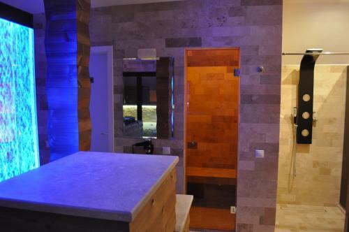 Hostal Transylvania Villa & Spa