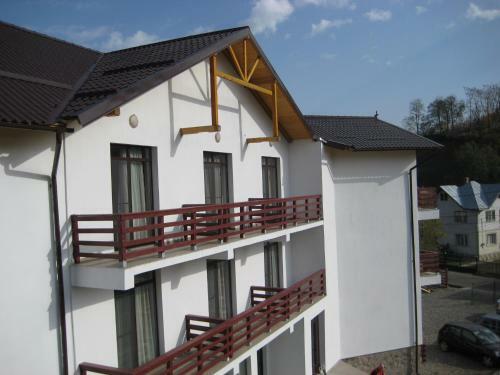 Hostal Pensiunea Adelante