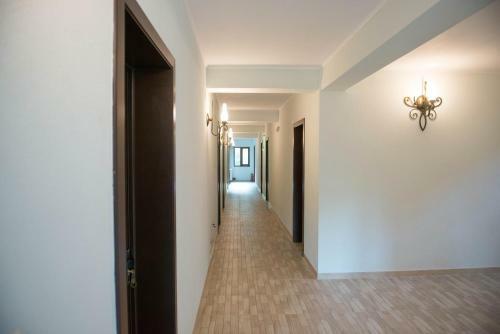 Hostal Pensiunea Floare De Colt