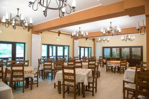 Hostal Pensiunea Floare De Colt